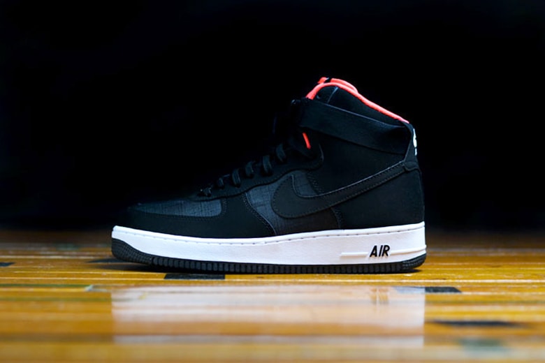 Nike Air Force 1 High「Black/Crimson」配色