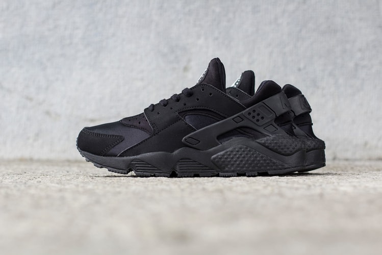 Nike Air Huarache「Triple Black」配色設計