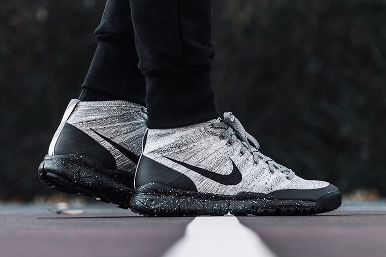 Nike Flyknit Trainer Chukka FSB「Light Charcoal」配色