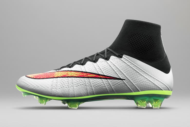Nike Football「Shine Through」別注系列