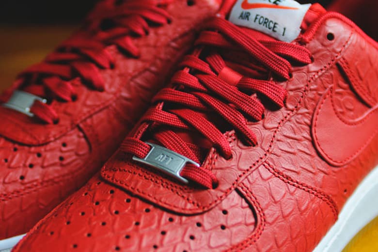 Nike Sportswear Air Force 1 '07 LV8「Croc and Gum」別注系列