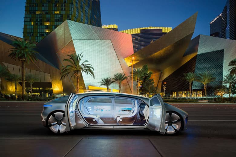近賞 Mercedes-Benz F 015 Luxury in Motion 自動駕駛概念車