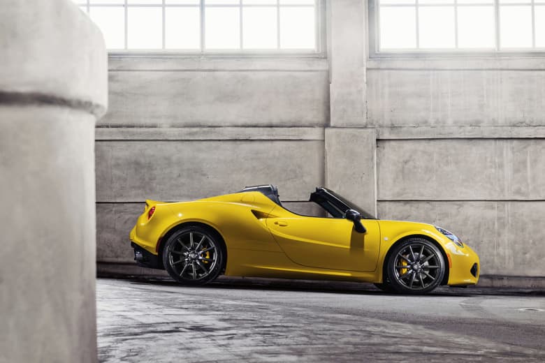 Alfa Romeo 2015 年式樣 4C Spider 車款