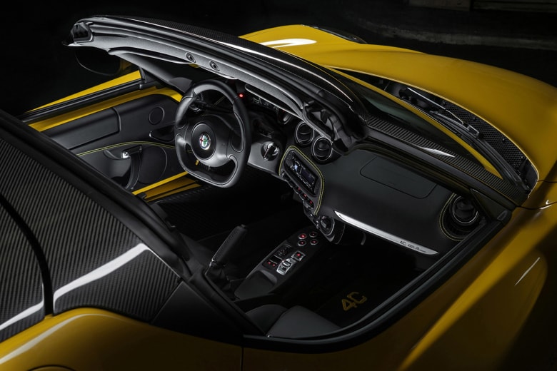 Alfa Romeo 2015 年式樣 4C Spider 車款