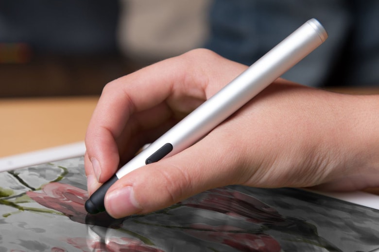 有傳 Apple 將推出附帶手寫筆的 iPad Pro
