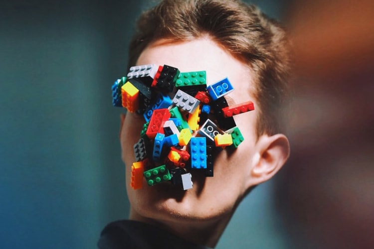 Isamaya Ffrench 為 Agi & Sam 2015 秋冬系列打造 LEGO 面具