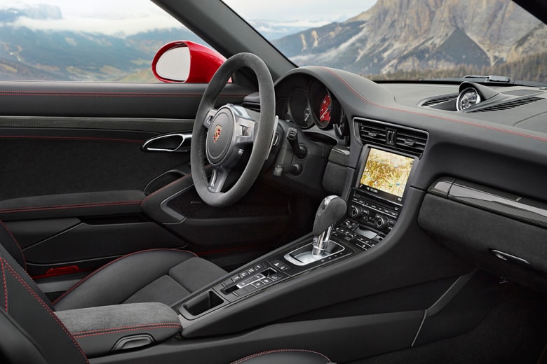 Porsche 911 Targa 4 GTS 跑車