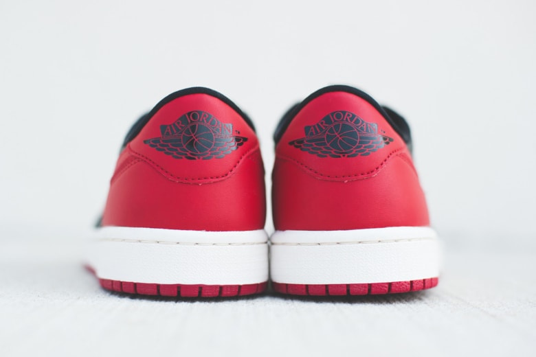 近賞 Air Jordan 1 Retro Low OG 黑紅配色