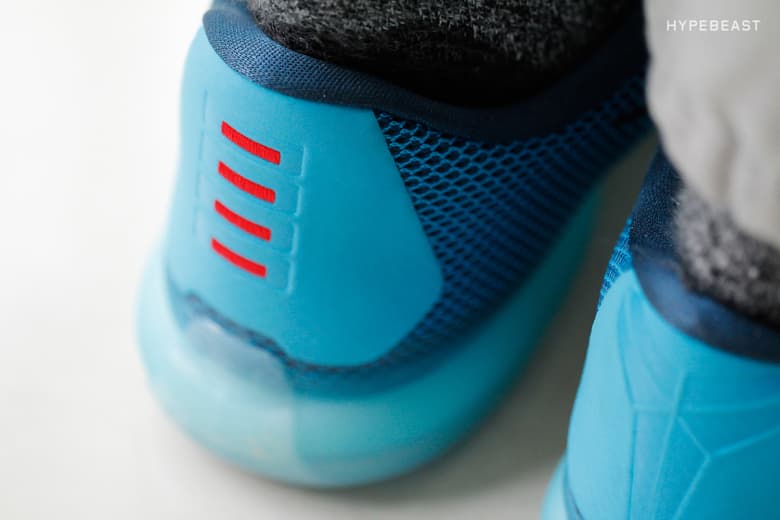 細覽 Nike Kobe X「5 AM Flight」配色設計