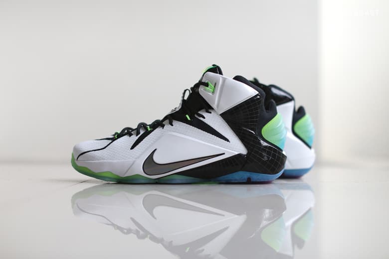 近賞 Nike LeBron 12 全明星賽主題配色