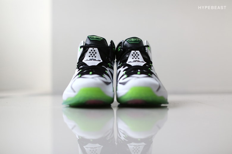 近賞 Nike LeBron 12 全明星賽主題配色