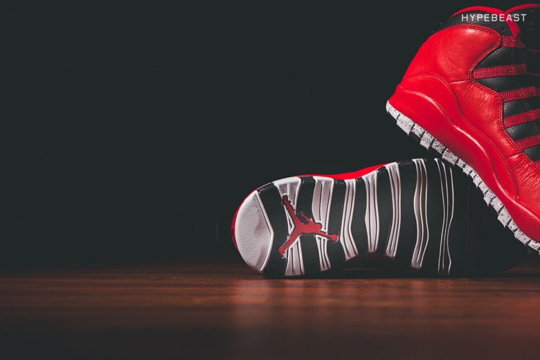 Air Jordan 10 Retro「Gym Red」三十周年別注配色