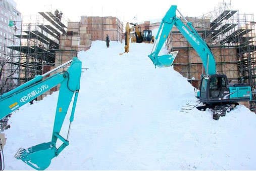 《星球大戰》主題雪雕現身札幌雪祭