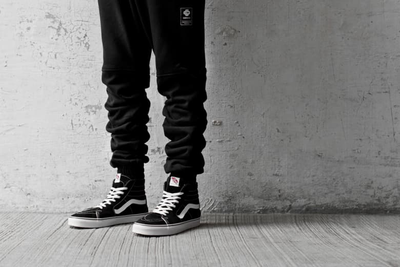 COURTESY OF 2015 春季系列造型搭配 Lookbook