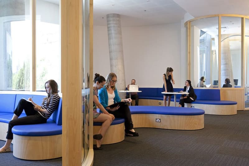 Frank Gehry 打造悉尼科技大學商科「褶皺教學樓」