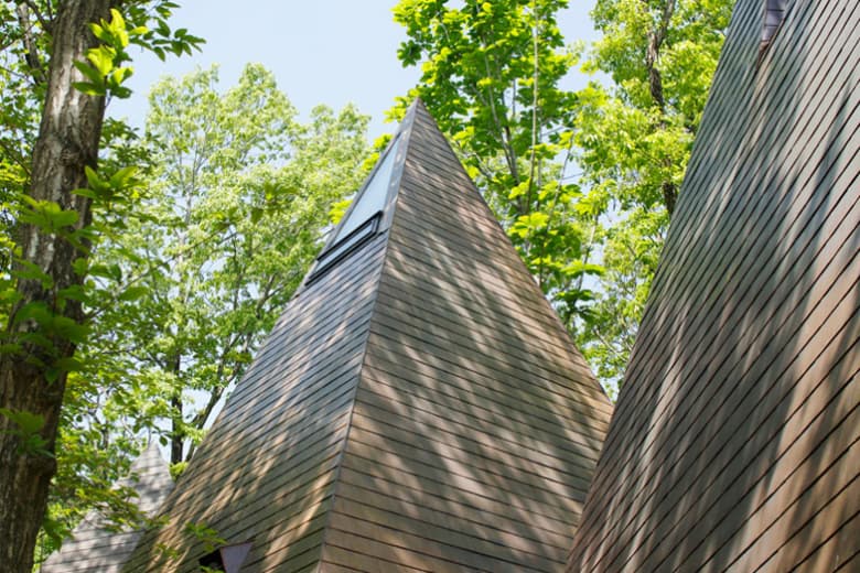 Hiroshi Nakamura 與 NAP Studio 打造美式圓錐形帳篷住宅 Nasu Tepee