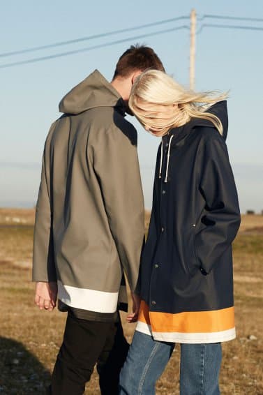 Stutterheim x Whistles 聯名雨衣系列
