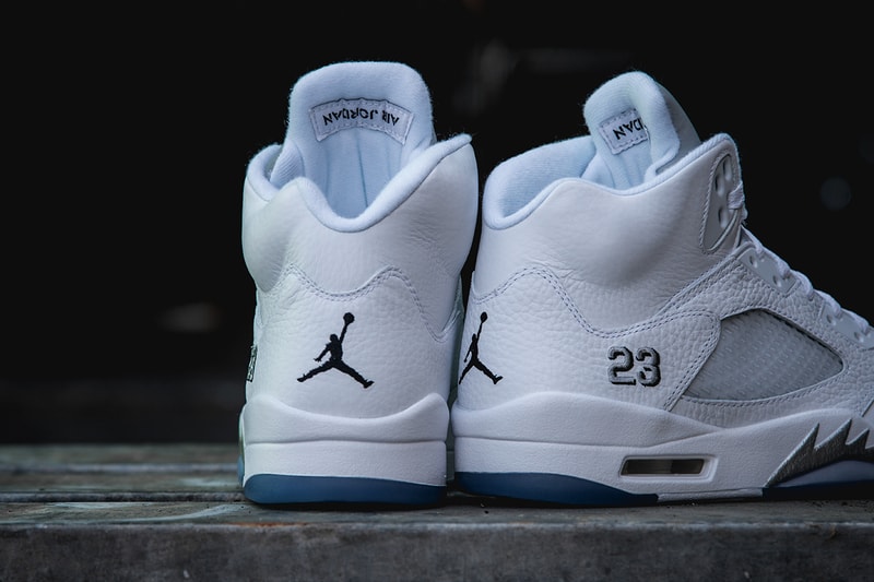 近賞 Air Jordan 5 Retro「White/Metallic Silver-Black」配色設計