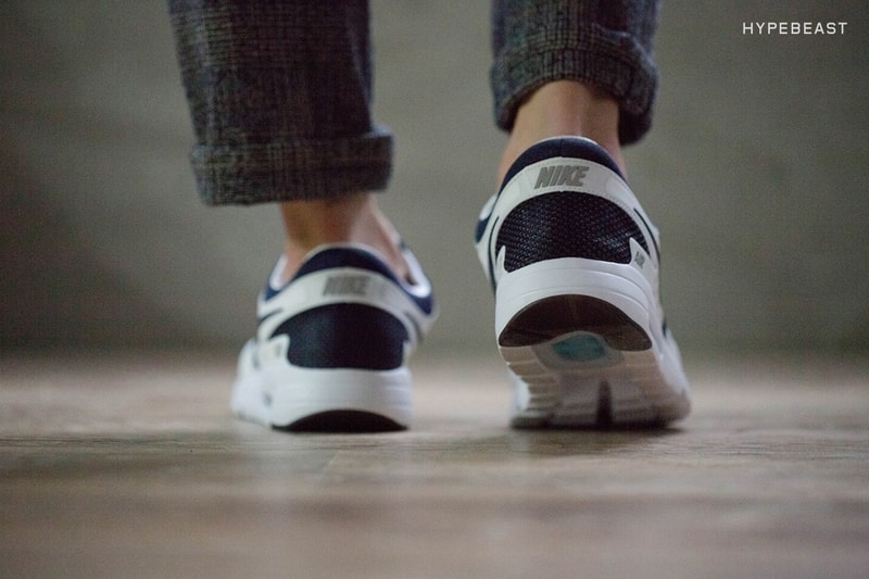 近賞 Nike Air Max Zero 跑鞋