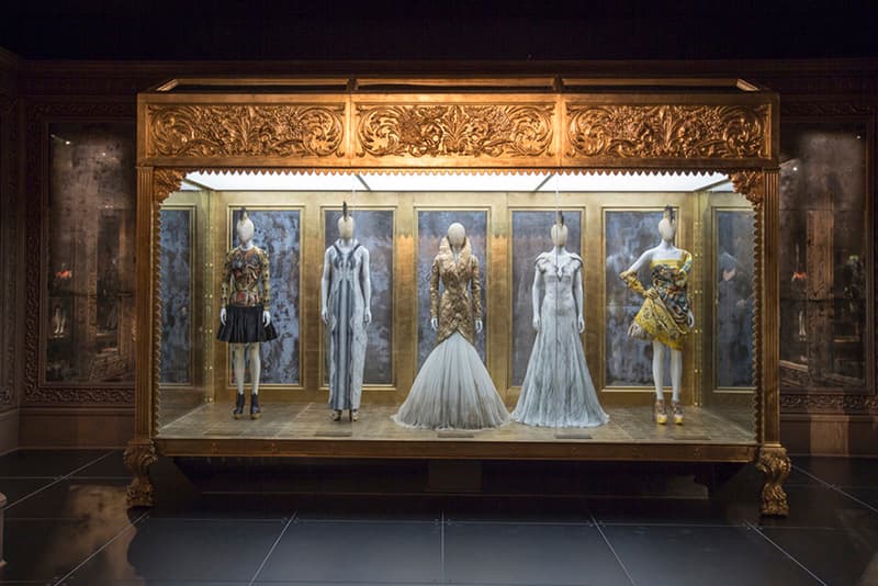 「Alexander McQueen: Savage Beauty」倫敦時裝回顧展