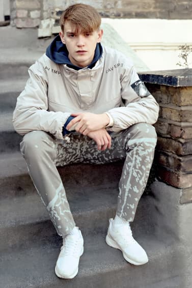 《GRIND Magazine》打造 C.E 2015 春夏系列造型特輯