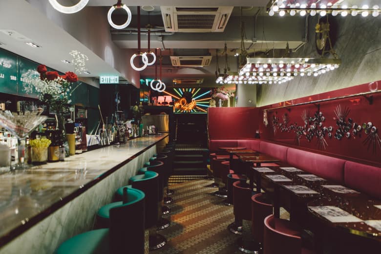 走進香港上環隱藏式餐館 Mrs. Pound