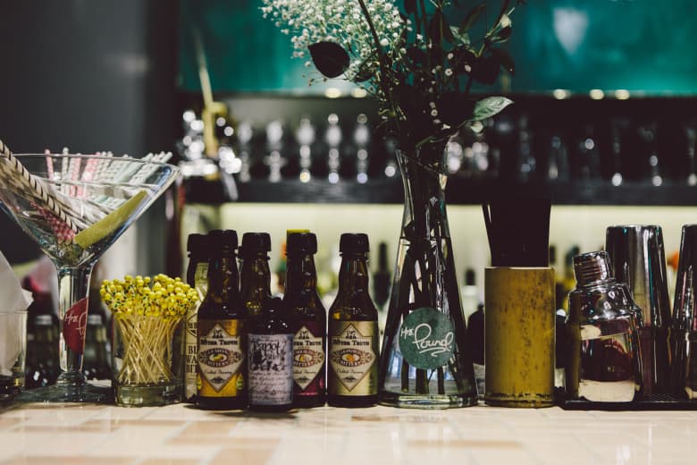 走進香港上環隱藏式餐館 Mrs. Pound