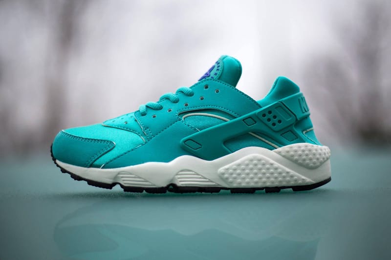 Nike WMNS Air Huarache Run「Light Retro」配色設計