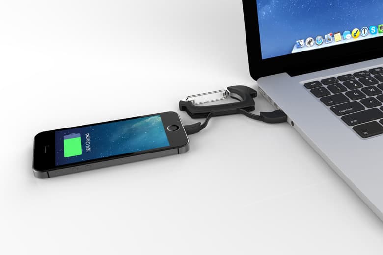 NomadClip USB 充電登山扣