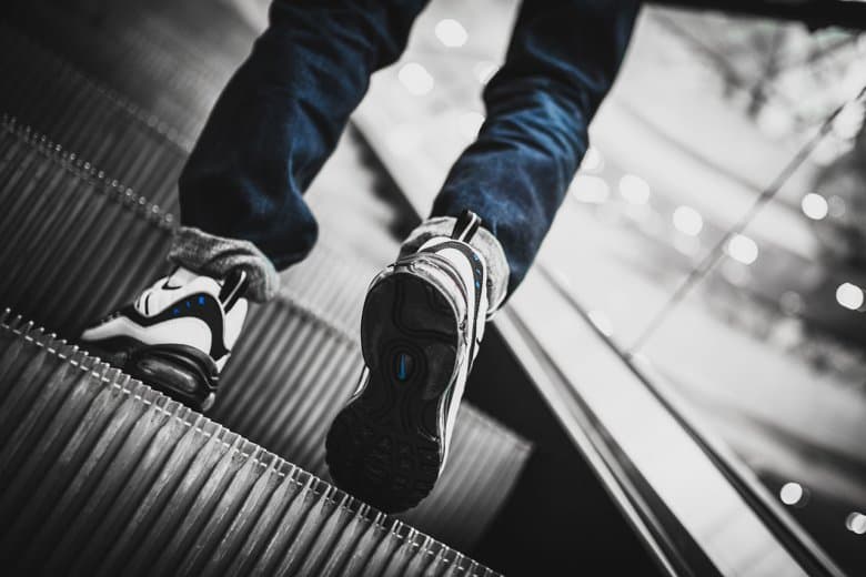 Sneakershot 與 Nike Sportswear 攜手打造歷代 Air Max 跑鞋造型特輯