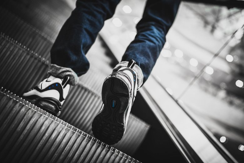 Sneakershot 與 Nike Sportswear 攜手打造歷代 Air Max 跑鞋造型特輯