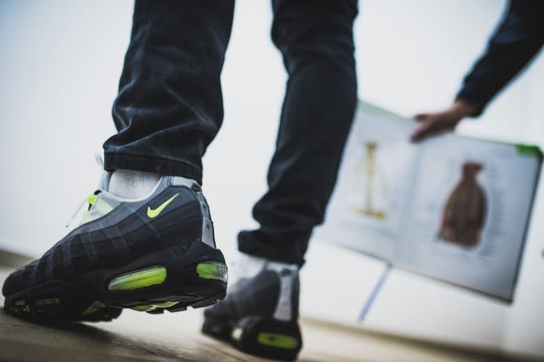 Sneakershot 與 Nike Sportswear 攜手打造歷代 Air Max 跑鞋造型特輯