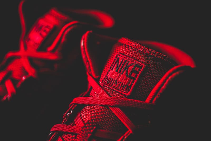 近賞 Nike Air Python PRM 全紅配色設計