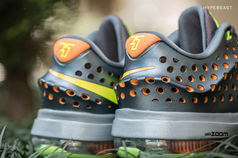 近賞 Nike KD7 Elite「Blue Graphite/Bright Citrus」配色設計