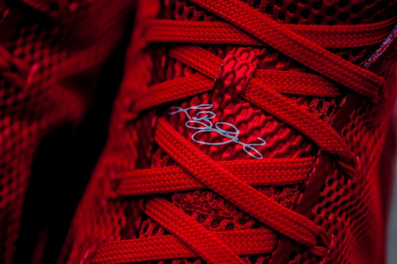 近賞 Nike Lebron 12 Low PRM 全紅配色設計