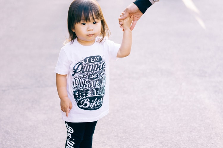 #hypebeastkids: Rylsee x BIG BAD WOLF 聯名 T-Shirt 系列