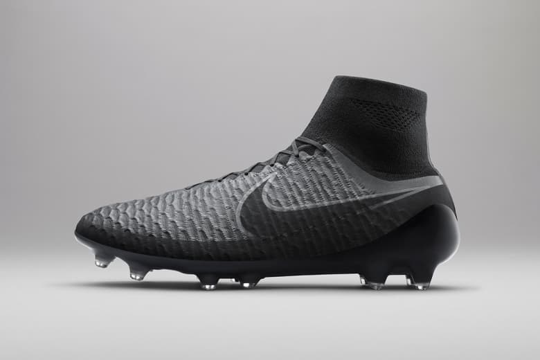 Nike Academy「Black 」足球靴系列