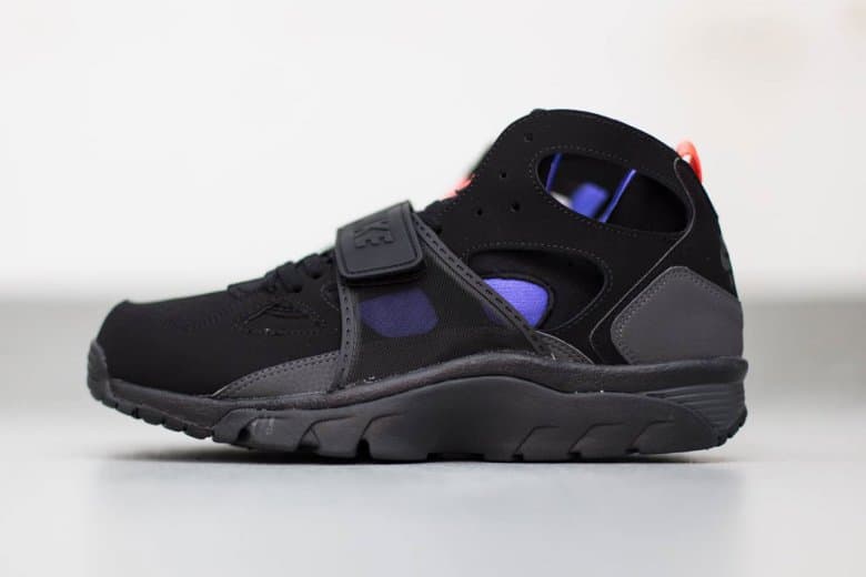 Nike Air Flight Huarache 全新配色設計「Black/Anthracite Violet」