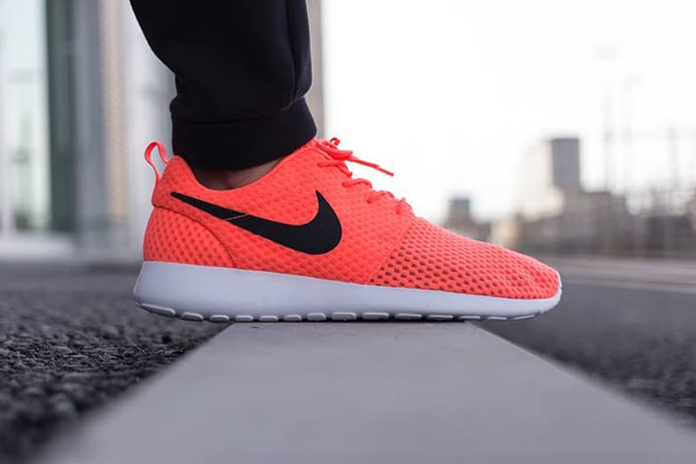 Nike Roshe One Breeze「Hot Lava」配色設計