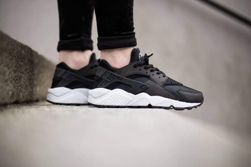 Nike WMNS Air Huarache Run 黑白配色