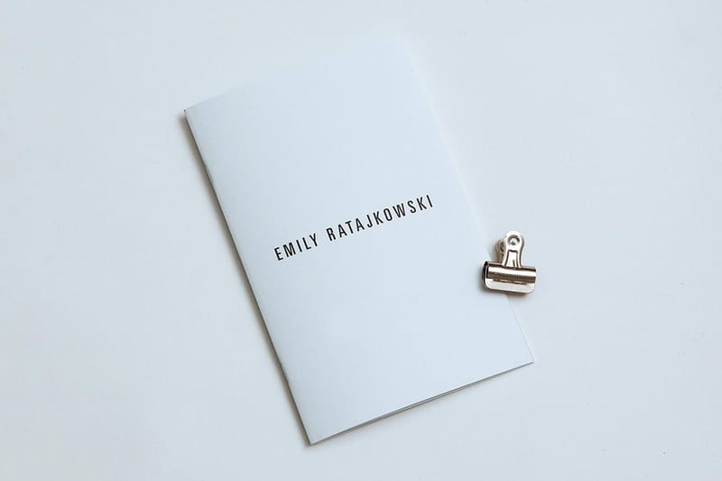 Jonathan Leder 發布 Emily Ratajkowski 限量版影集