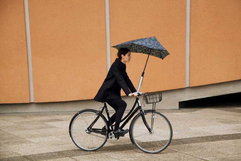 senz「Monsoon」抗風雨傘系列