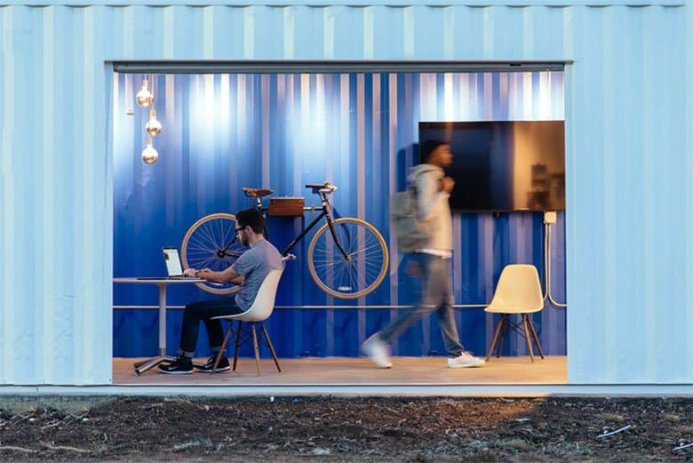 Rapt Studio 將貨櫃倉庫改造成為工作室