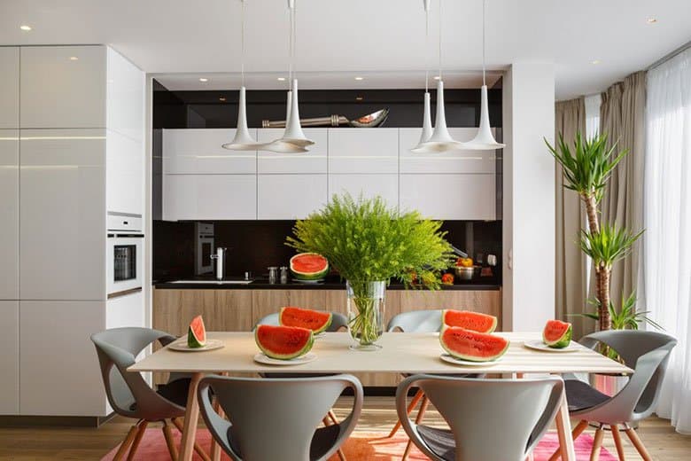 Elena Chernigina & Anton Bazaliysky 打造俄羅斯「絢彩」四人公寓