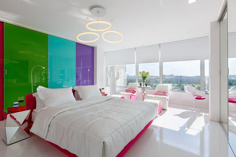 Elena Chernigina & Anton Bazaliysky 打造俄羅斯「絢彩」四人公寓