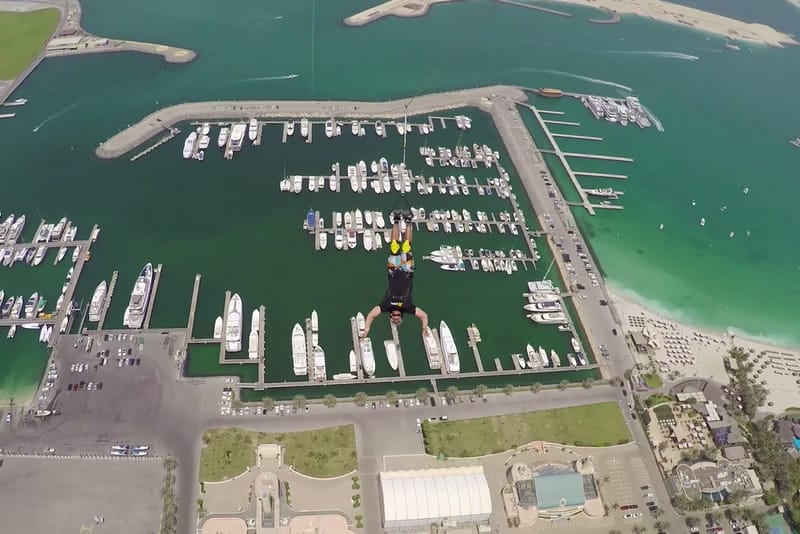 Skydive Dubai x XDubai x Dream Jump 迪拜公主塔高空跳傘活動