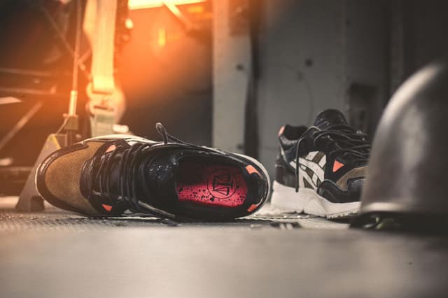 Highs & Lows x ASICS GEL LYTE V「MEDIC」聯名鞋款