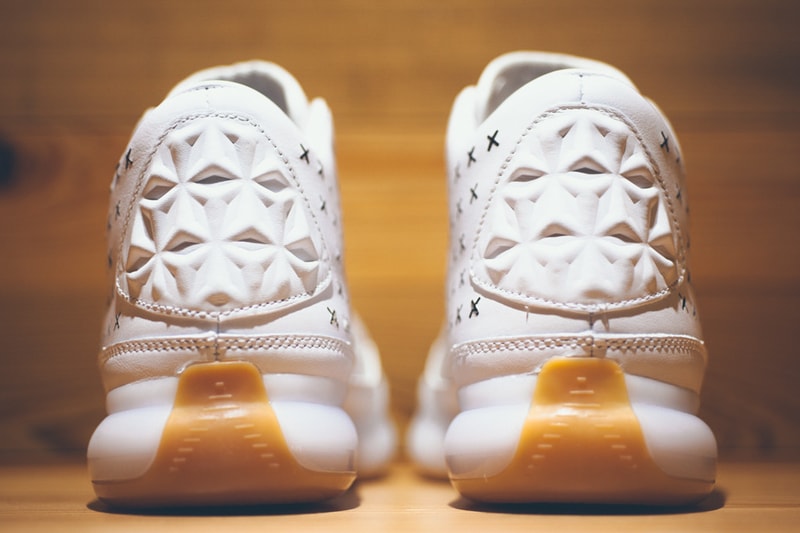 近賞 Nike Kobe X Mid EXT 全新配色設計