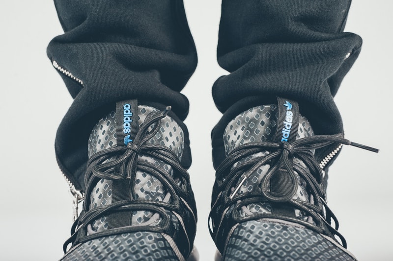 adidas SL Loop Runner Chromatech「Black」配色