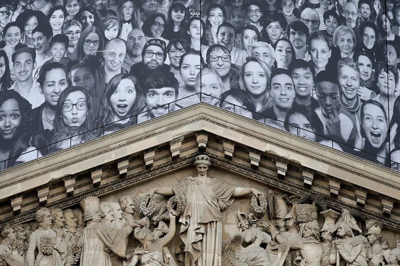 JR 藝術企劃「Portraits In Unusual Locations」